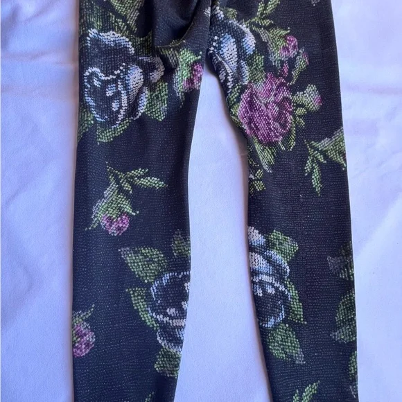 Lululemon Athletica Black Floral Leggings - Picture 7 of 9